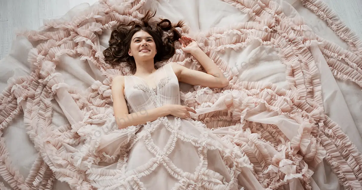 25 Stunning Quince Picture Poses for Perfect Photos