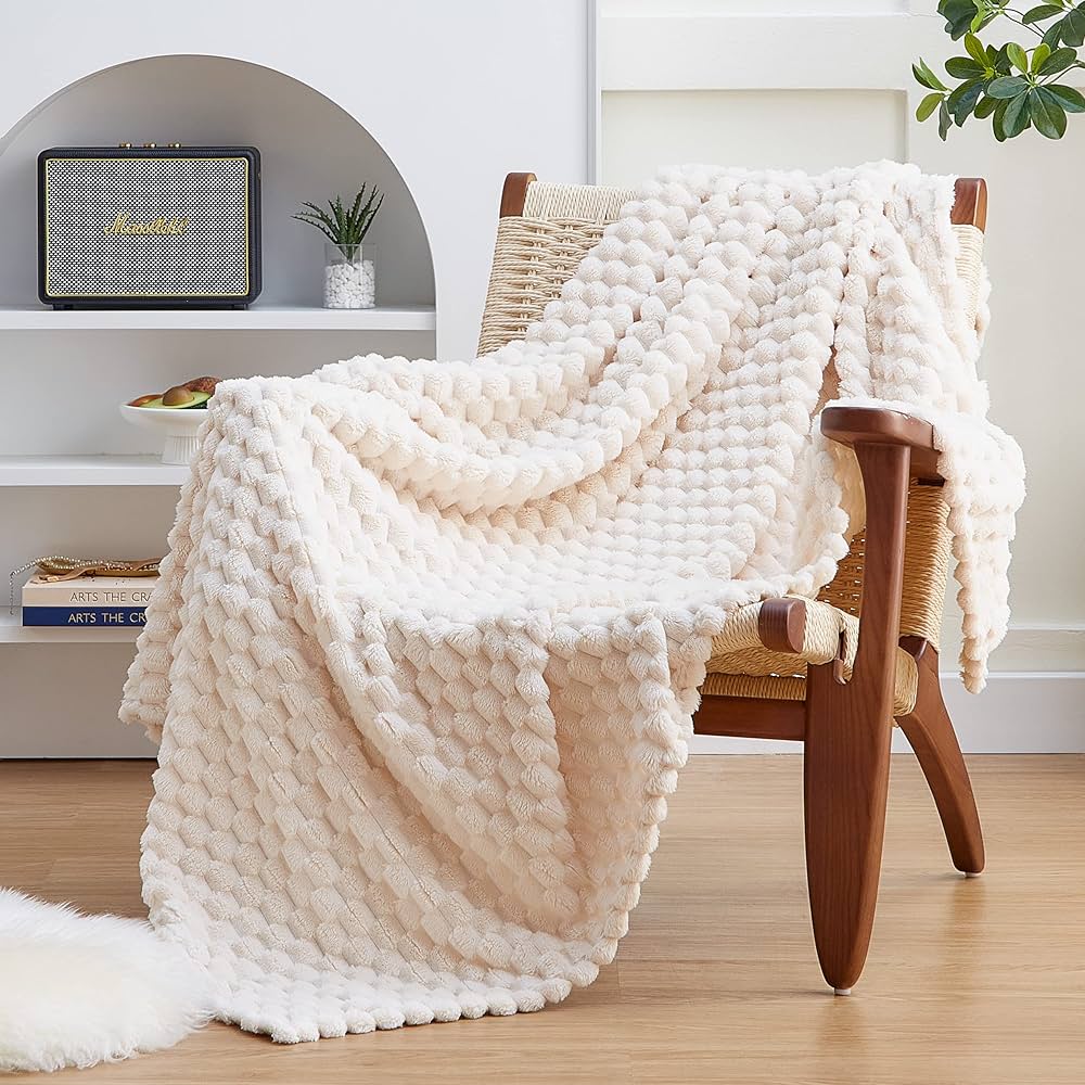Honest Puffy Blanket Reviews: Find Your Perfect Throw