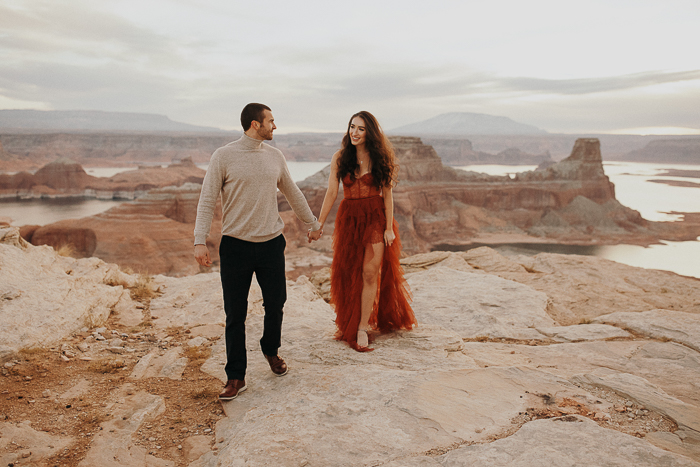 Best Engagement Photo Outfits for Guys Fall 2025