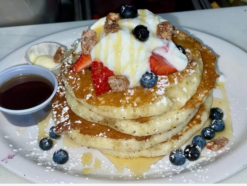 Blu Jelly Reviews: Is This Naples Spot Worth the Hype?