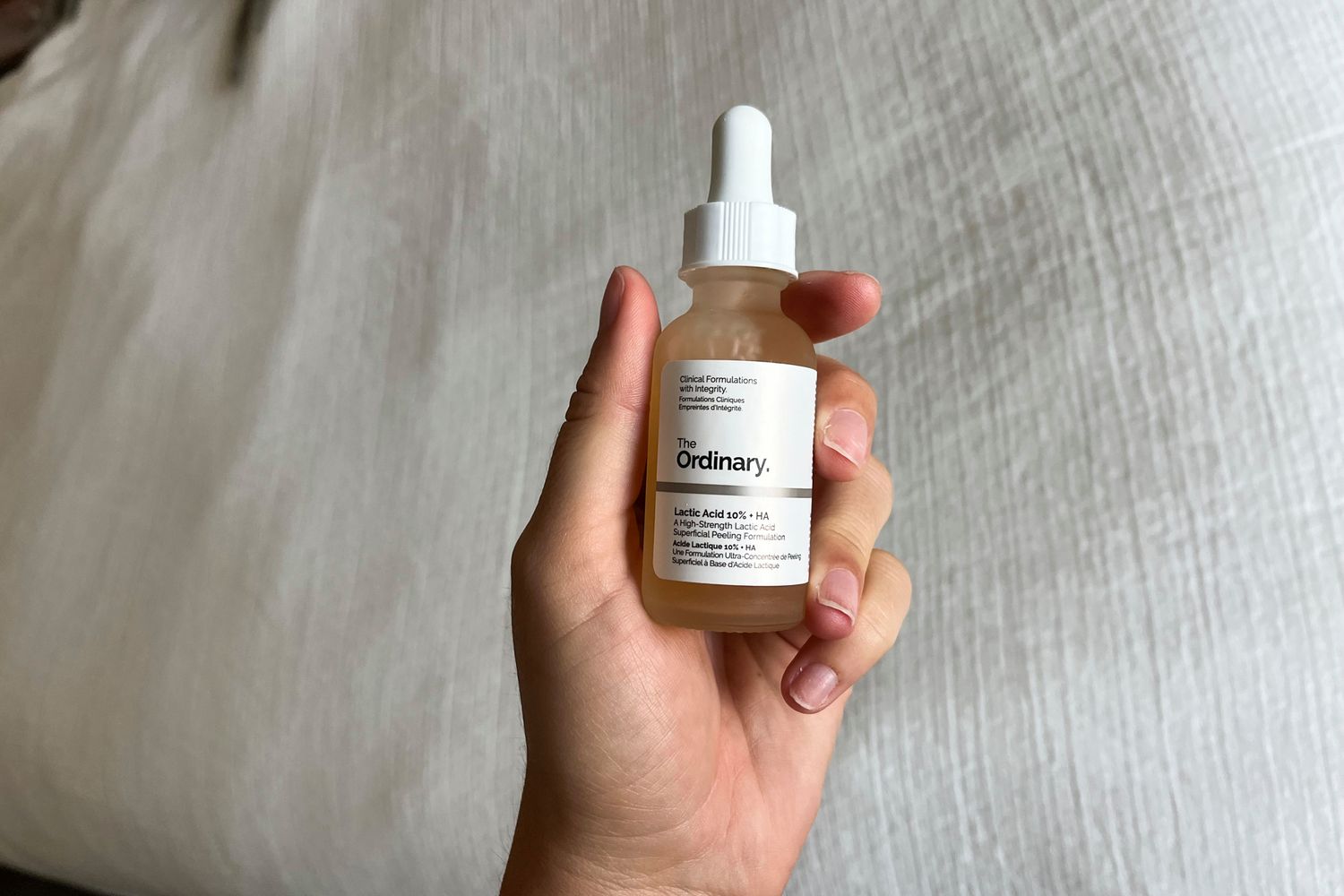Best Water Based Face Serum for Instant Glow 2025