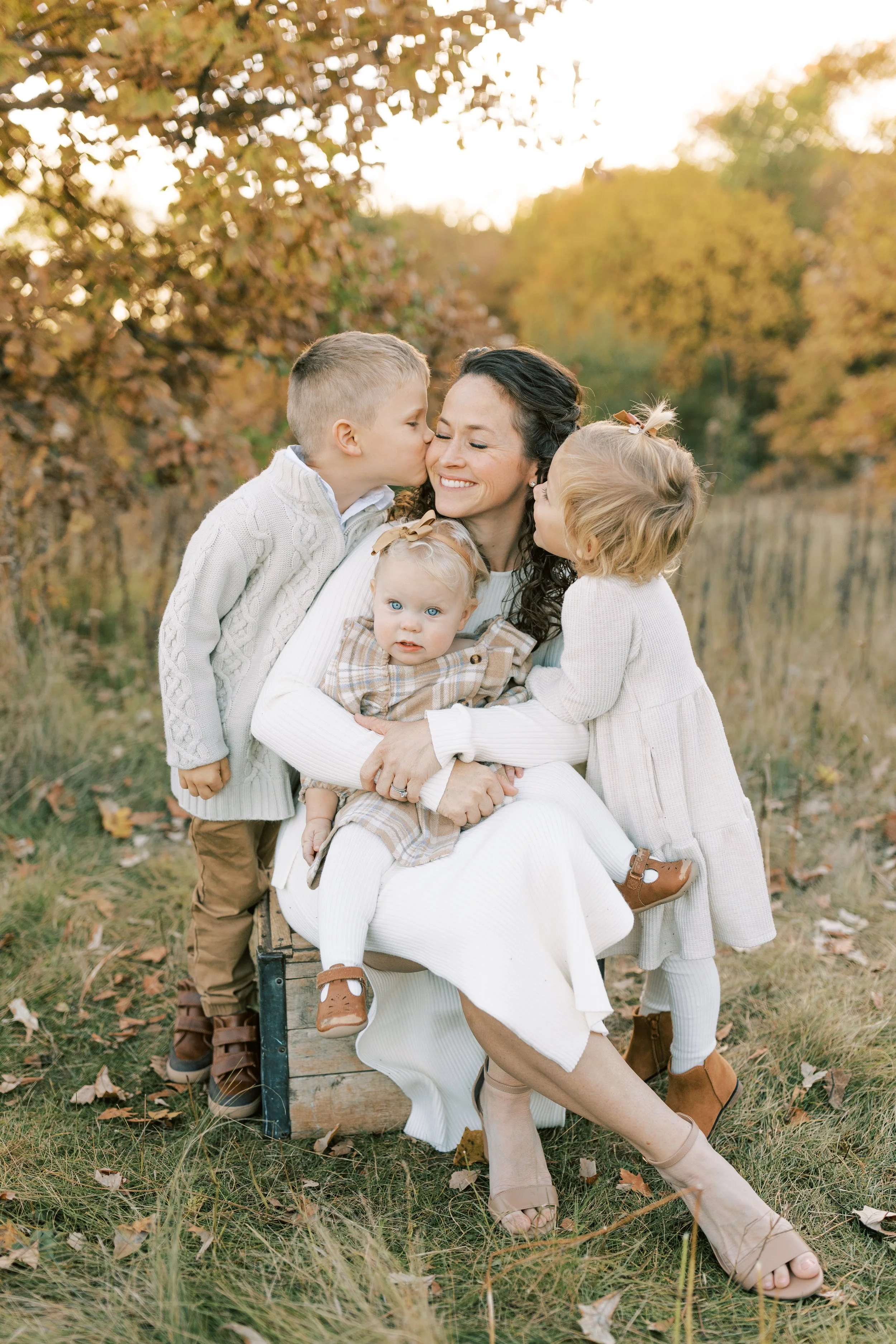 Fall Family Photo Outfits: 20 Stunning Ideas to Copy