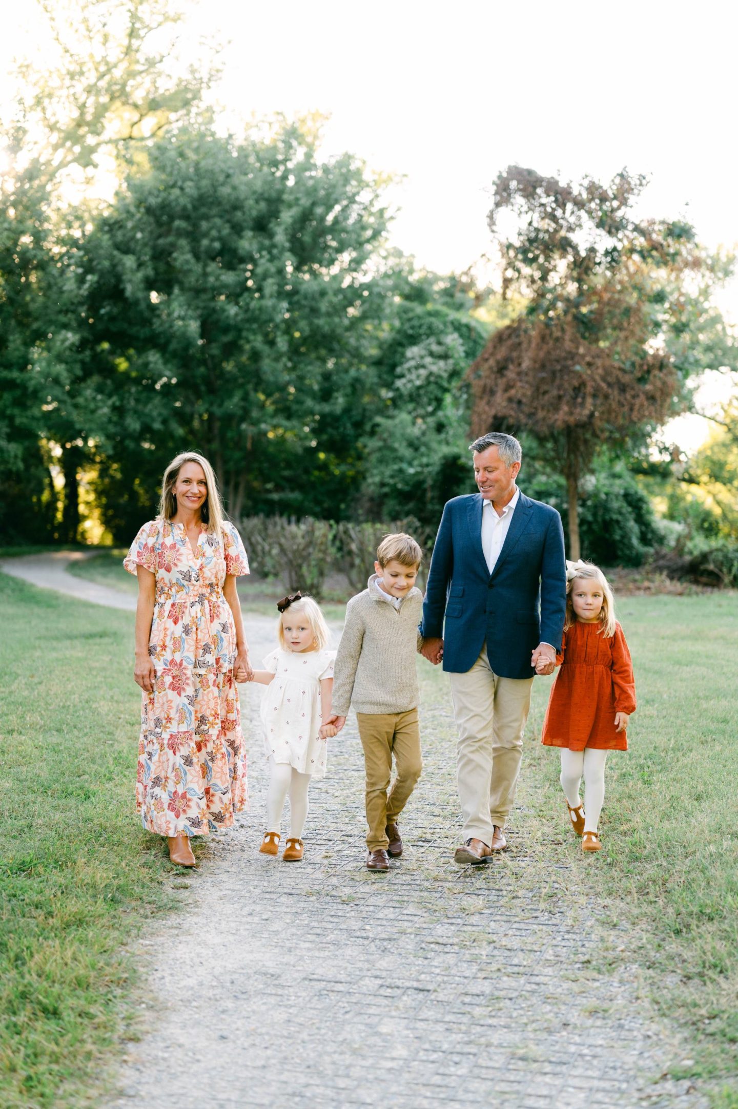 Fall Family Photo Outfits: 20 Stunning Ideas to Copy
