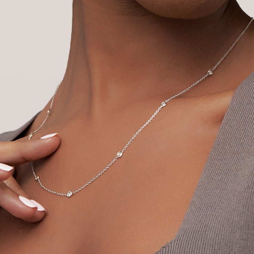 Elegant Diamond Necklaces Short Hills with Bezel-Set Design & Luxury Gift Ideas